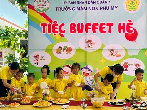 Tiệc Buffet hè của bé